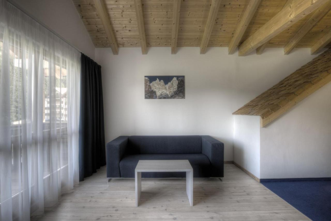 Hotel La Tambra Corvara in Badia Kültér fotó