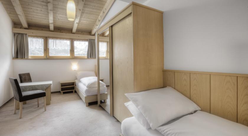 Hotel La Tambra Corvara in Badia Szoba fotó
